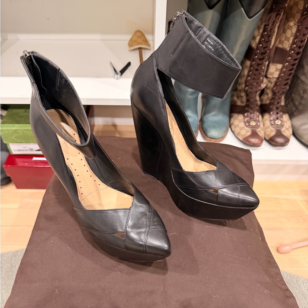 Black Women's Wedge Shoes
